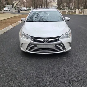 Toyota Camry 2016