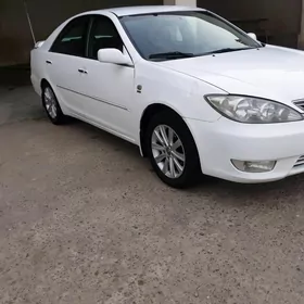 Toyota Camry 2004