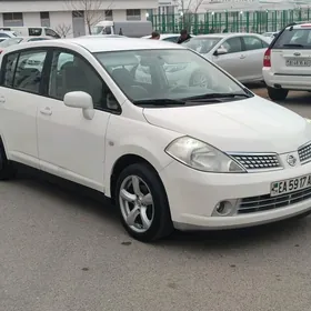 Nissan Tiida 2008