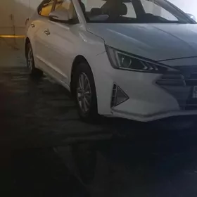 Hyundai Elantra 2019