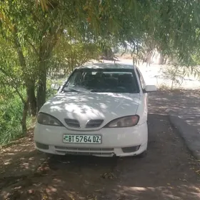 Nissan Primera 2000