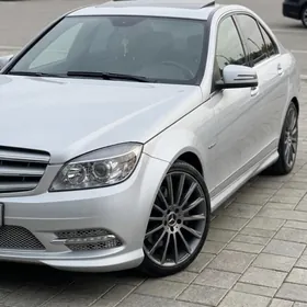 Mercedes-Benz C350 2011