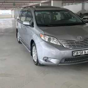 Toyota Sienna 2015