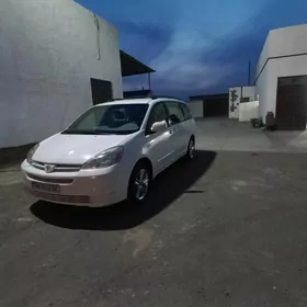 Toyota Sienna 2004