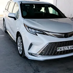 Toyota Sienna 2022