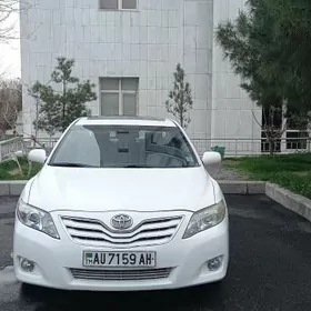Toyota Camry 2011