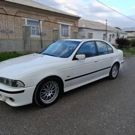 BMW E39 2001