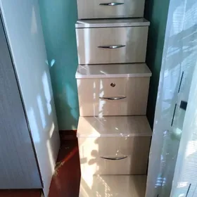 двухъярусная кровать