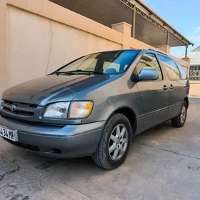 Toyota Sienna 2000