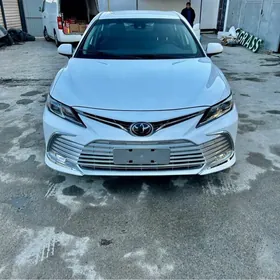 Toyota Camry 2020