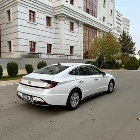 Hyundai Sonata Hybrid 2021