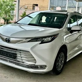 Toyota Sienna 2022