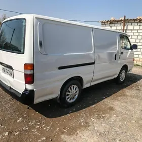 Toyota Hiace 2003