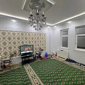 Таслама 4/1 этаж 3 комнат