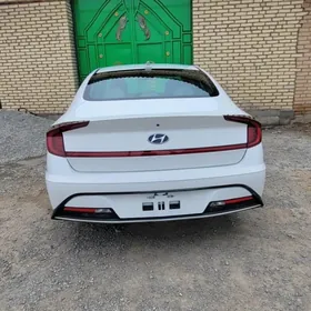 Hyundai Sonata 2021