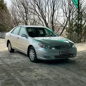 Toyota Camry 2004