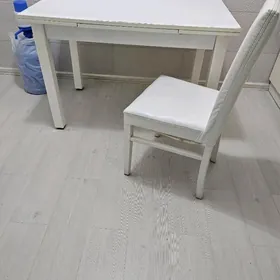 стол ,стуля