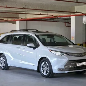 Toyota Sienna 2021