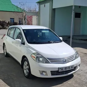 Nissan Versa 2012