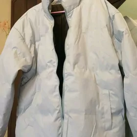 Куртки новые.