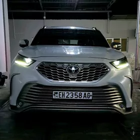 Toyota Highlander 2022