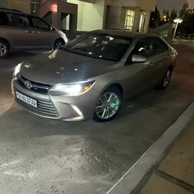 Toyota Camry 2016
