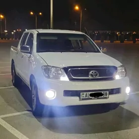 Toyota Hilux 2011