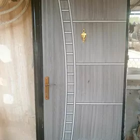 Дверь входная