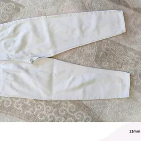 Женские джинсы