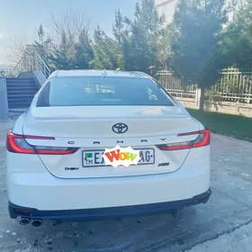 Toyota Camry Hybrid 2025