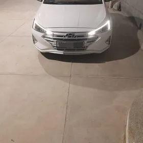 Hyundai Elantra 2020