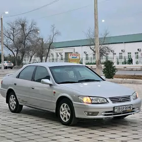 Toyota Camry 2001