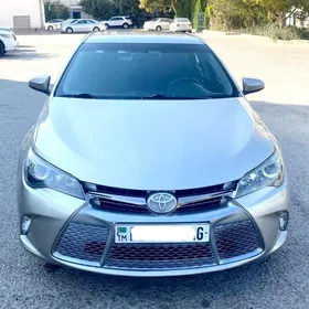 Toyota Camry 2016