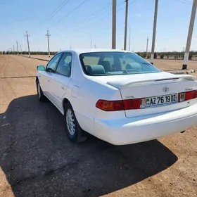 Toyota Camry 2001