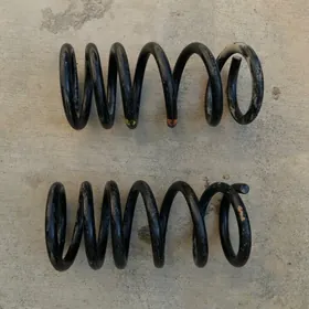 Пружин  Митсубиши Паджейро.