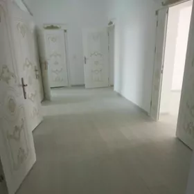 30 - ÝYLLYK   ELITKA   JAÝY .