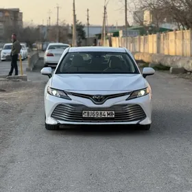 Toyota Camry 2020