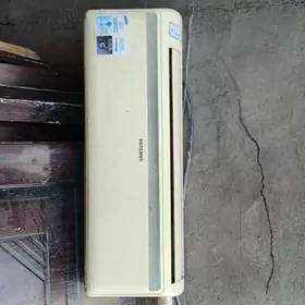 Kansaner 40 lyk Samsung 1500