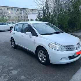 Nissan Tiida 2008