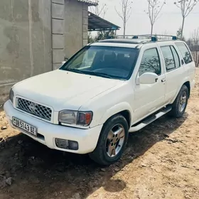 Nissan Pathfinder 2001