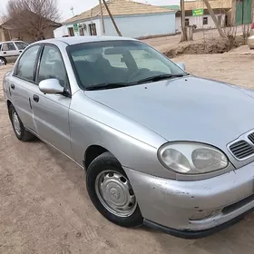 Daewoo Lanos 1999