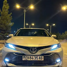 Toyota Camry 2018