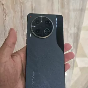 Tehno camon 30