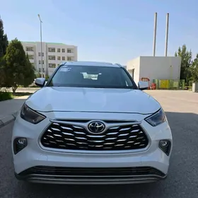 Toyota Highlander 2022