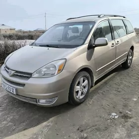 Toyota Sienna 2004