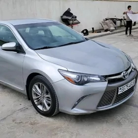 Toyota Camry 2017