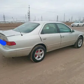 Toyota Camry 2001