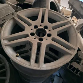 w204 AMG diska morda original