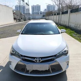 Toyota Camry 2016