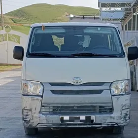 Toyota Hiace 2024